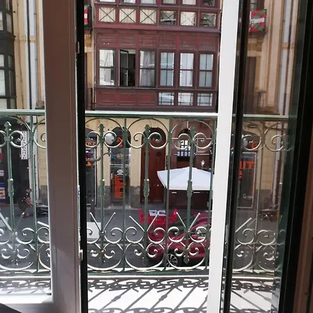 Auberge de jeunesse Guitar *