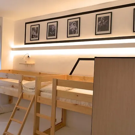 Guitar Hostel Bilbao