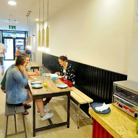Guitar Hostal *